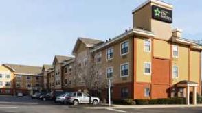Long_Island_Melville_100_Spagnoli_Rd. Parking