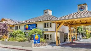 Photo of 110 Plymouth St (Comfort Inn) Parking spot, located 0.9 mi away from CA
