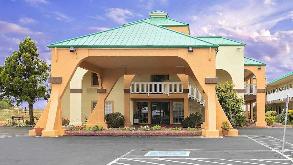 Photo of 100 Walton St (Quality Inn) Parking spot, located 6.8 mi away from CA