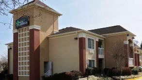 46001 Waterview Plaza Parking