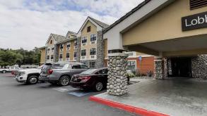 27622 Jefferson Avenue Parking