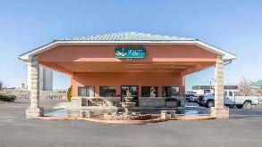 180 Gunnison River Dr Parking