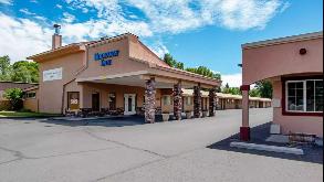 37760 W US Hwy 50 Parking