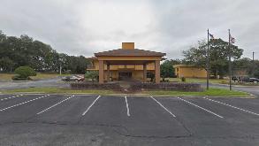 Days Inn by Wyndham 101 Florida 85 Eglin AFB Parking