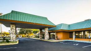 6525 US 27 North Parking