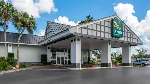30307 Cortez Blvd Parking