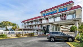 Photo of 16405 US Highway 19 North Parking spot, located 1.2 mi away from FL