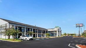 Photo of 2016 16th Ave East Parking spot, located 9.5 mi away from GA