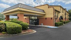 1255 Franklin Gateway Road SE Parking