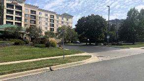 Courtyard Kansas City Overland Park, Convention Centr. - 11001 Woodson St Parking