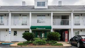 1403 Tallahassee Hwy Parking