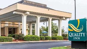 1705 Gornto Road Parking