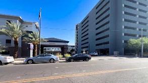 Hampton Inn Midtown Phoenix. - 160 W Catalina Dr Parking