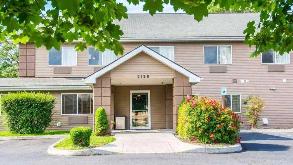 2128 8th Ave (Quality Inn & Suites) Parking