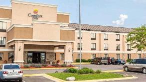 1500 Illinois Highway 50 Parking