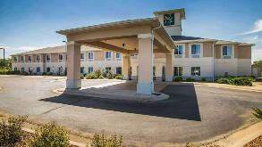 1807 Harding Drive Parking