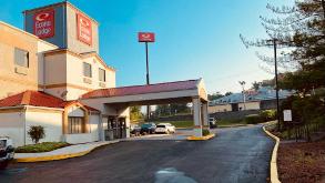 105 Melcon Lane Parking