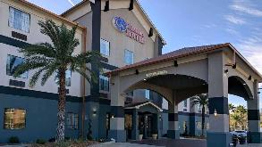 Comfort Suites Oil Center - 14 Rue Fernand Garage