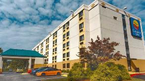 6363 Oxon Hill Rd Parking