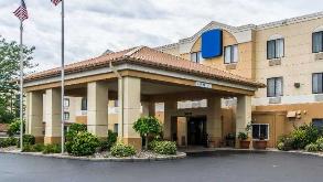 Photo of Quality Inn and Suites - 19622 Elpers Rd Garage spot, located 4.6 mi away from IN