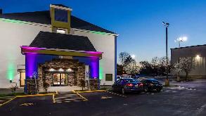 701 NW South Outer Road Parking