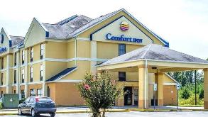 Comfort Inn_131 Bud Hawkins Rd Parking