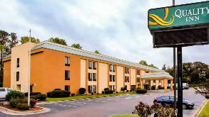 1725 Jim Johnson Road Parking