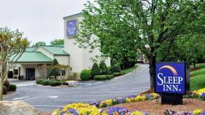 1406 Heartland Drive Parking