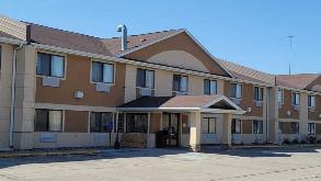 1407 35th St S Parking