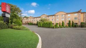 286 US 46 East (Redroof Inn) Parking