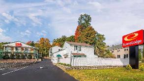 1449 State Route 9 Parking