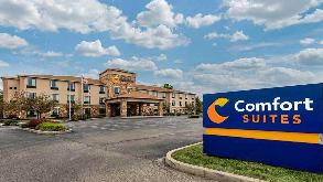 5220 Huberville Avenue (Comfort Suites Dayton) Parking