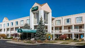1401 East Mall Dr Parking