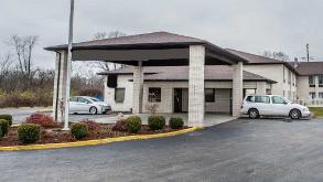 24517 US 23 S Parking