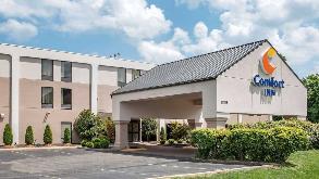 Comfort Inn close to Miami University _ 5056 College Corner Pike Parking