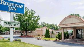 1239 Harrisburg Pike Parking