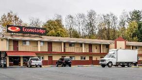 501 S Middle St Parking
