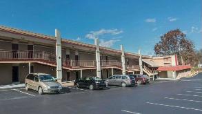 2810 South Hermitage Road Parking