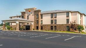 3648 Olde Scotland Road (Comfort Inn) Parking