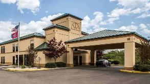 7139 Hwy 11 W Parking
