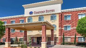 Photo of Clarion Comfort Suites  1590 N Central Expressway garage spot, located 1.0 mi away from TX