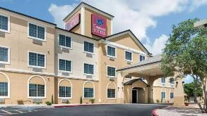 Comfort Suites 4801 E 50th Street Garage