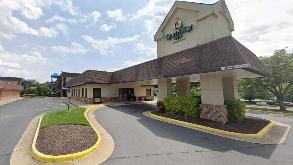 1587 Spring Hill Rd Parking