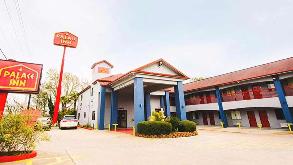 917 Grand Ave Parking