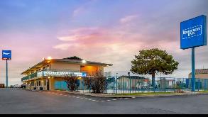 3404 Vine Street Parking
