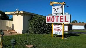 1308 E Main(Dogwood Motel) St Parking
