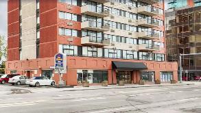 1330 8 St SW Parking