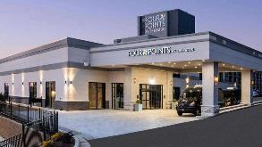 3520 N Desert Dr SW Parking