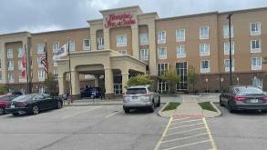 Hampton Inn & Suites Buffalo Airport - 133 Buell Ave Parking