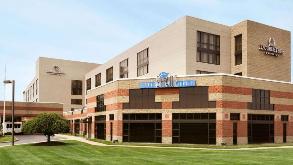 Double Tree by Hilton BDL Airport Parking